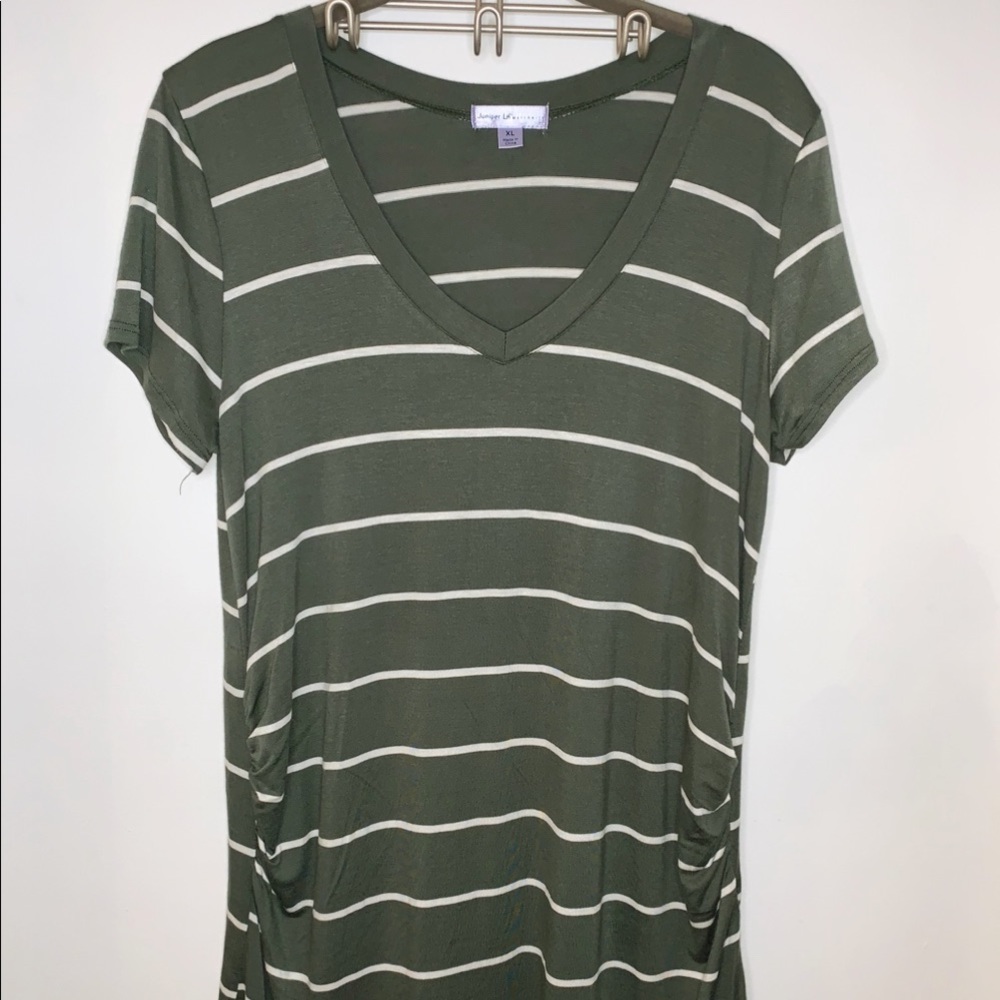 Juniper Ln Maternity top